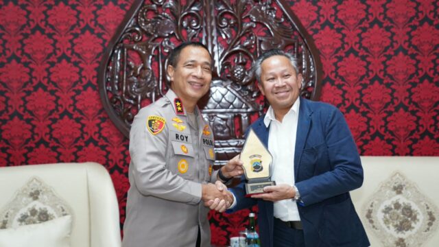 FBI Beri Penghargaan Polda Jateng atas Keberhasilan Ungkap Penipuan Siber Lintas Negara